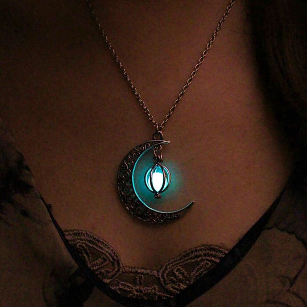 ByOscar™ Enchanted Moonstone Necklace